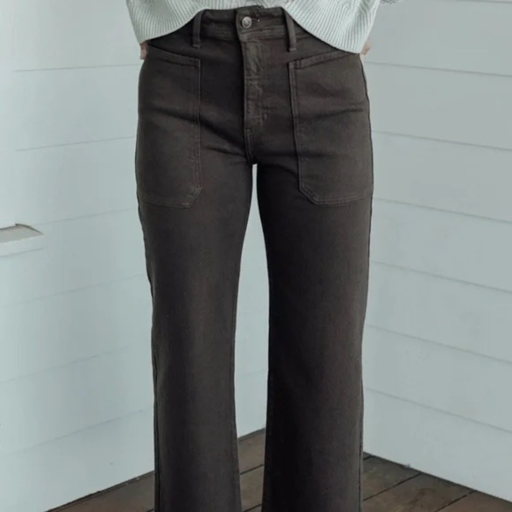 Neuflora Clayton Jeans
Just Black Denim Frayed Brown Cargo Jeans Size 29